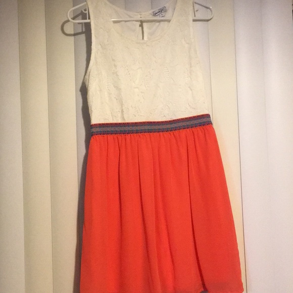 Lace White and coral casual dress - Picture 1 of 4